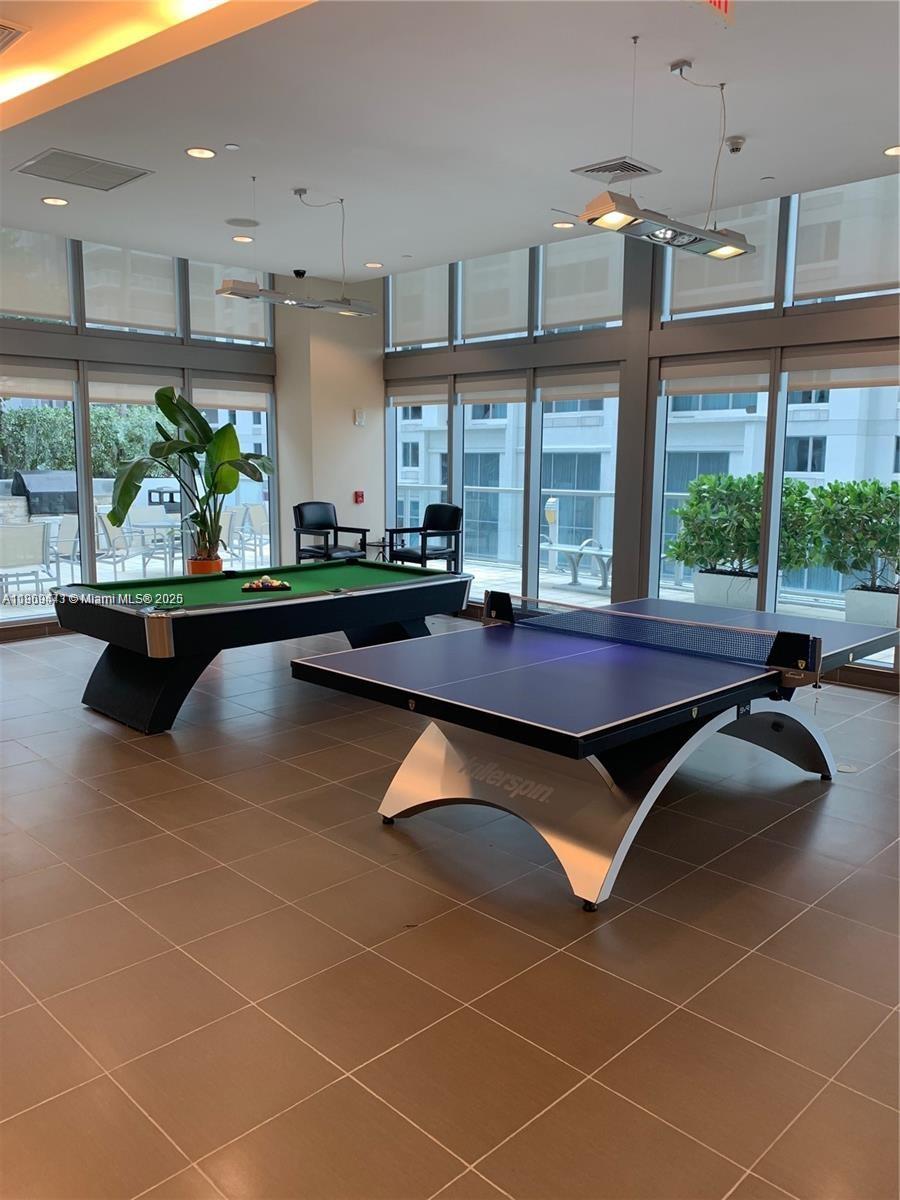 79 SW 12 #2811, Miami FL 33130