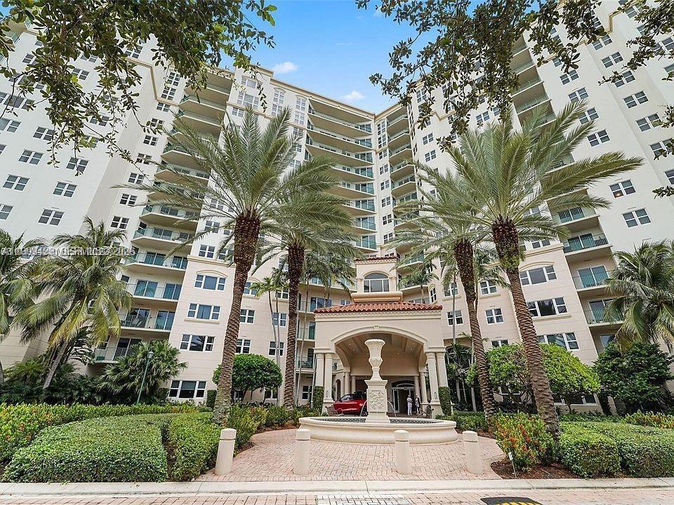 19900 E Country Club Dr #318, Aventura FL 33180