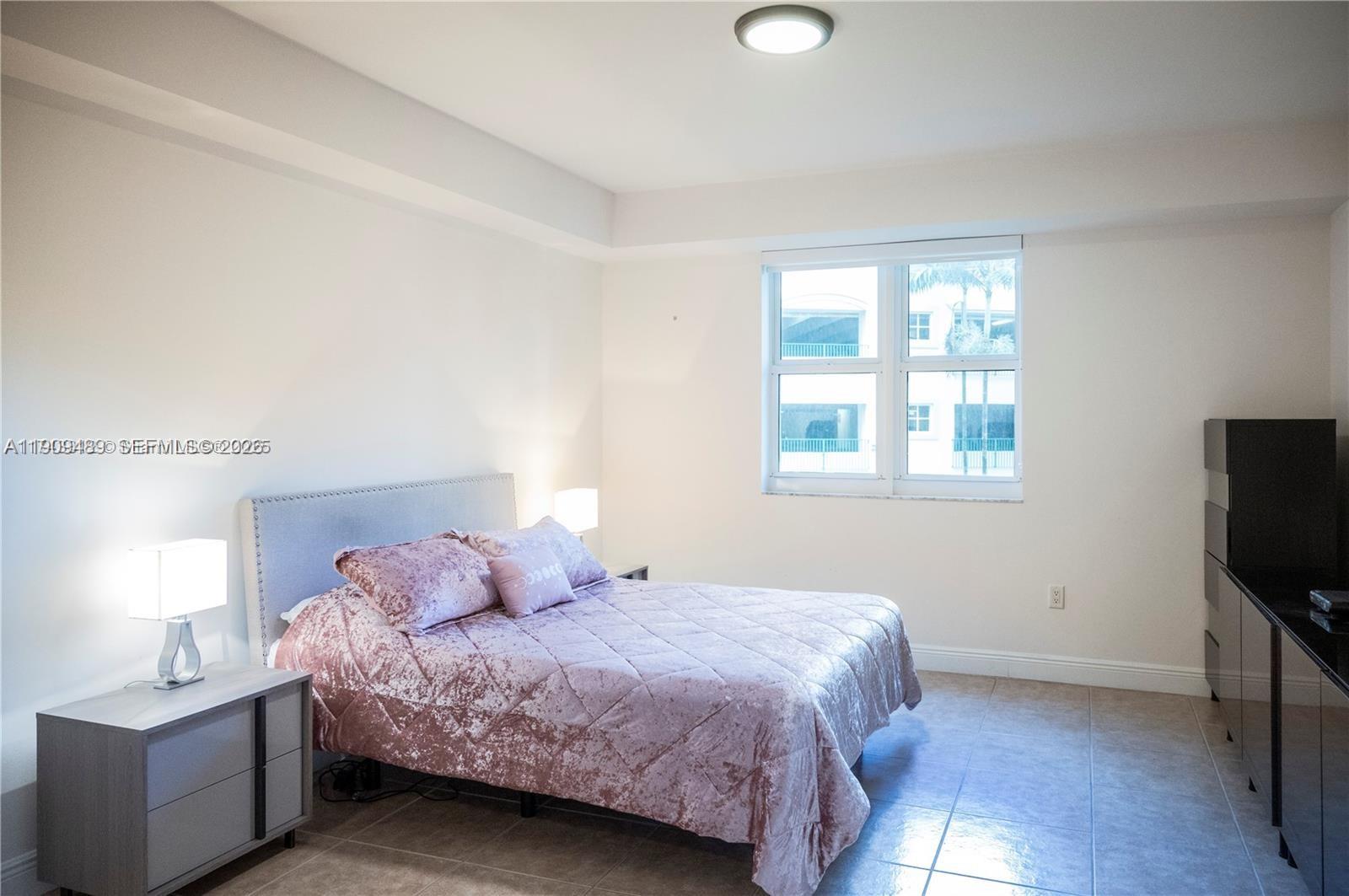 19900 E Country Club Dr #318, Aventura FL 33180