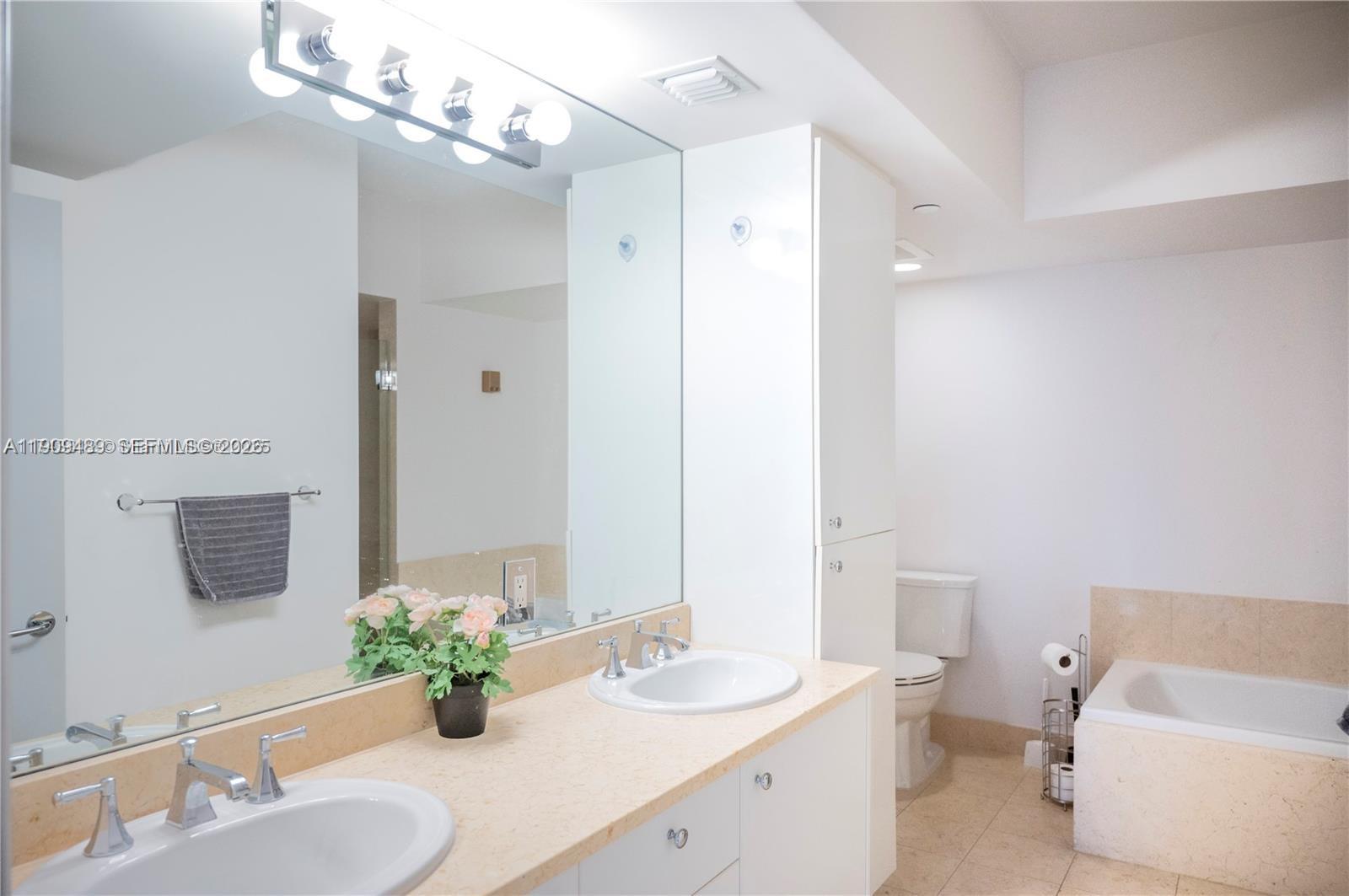 19900 E Country Club Dr #318, Aventura FL 33180