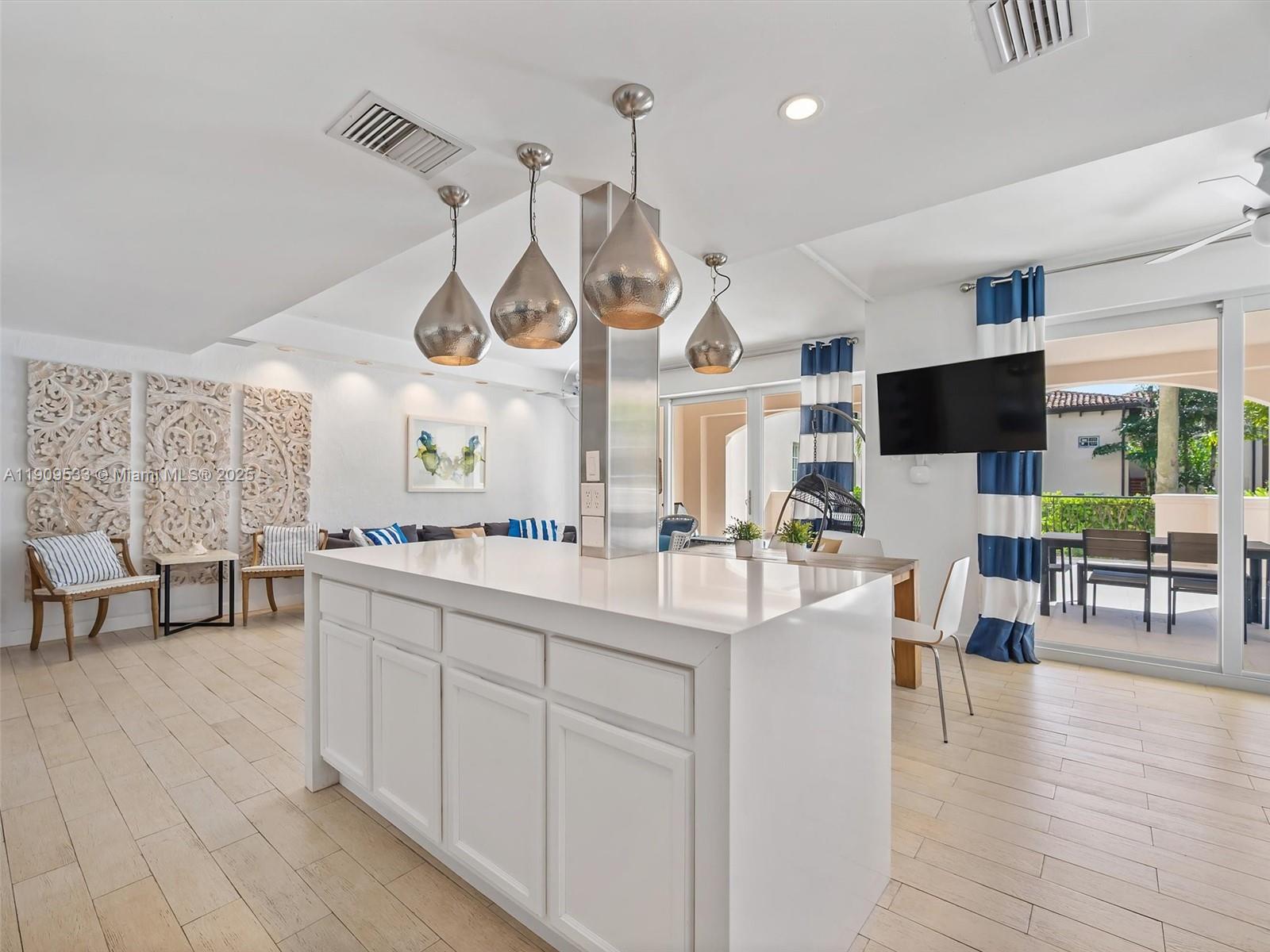 19116 Fisher Island Dr #19116, Miami Beach FL 33109