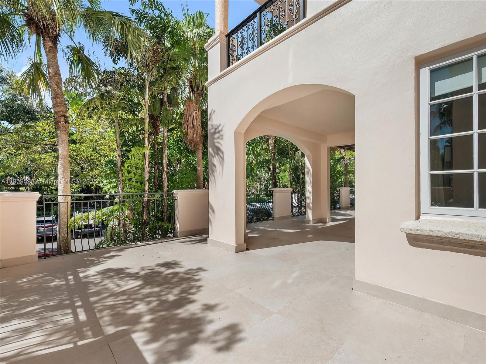 19116 Fisher Island Dr #19116, Miami Beach FL 33109