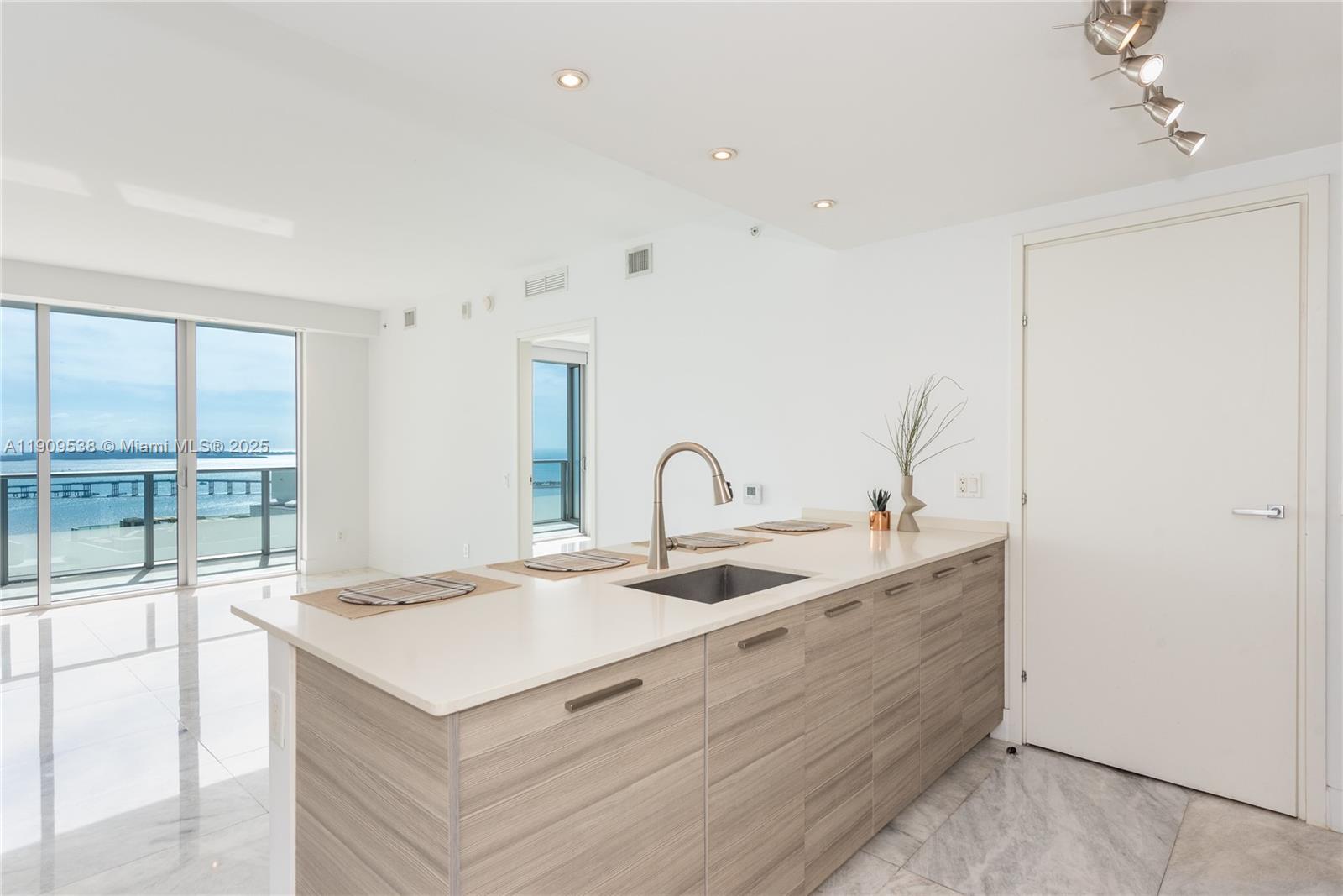 1300 Brickell Bay Dr #3203, Miami FL 33131