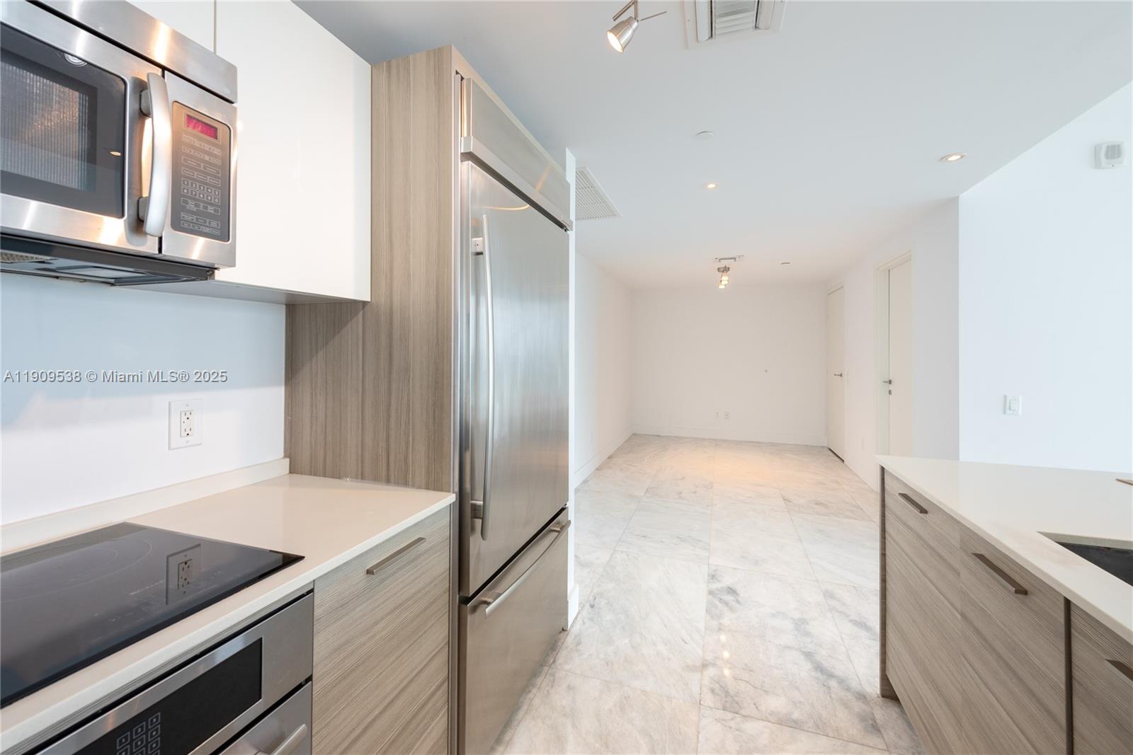 1300 Brickell Bay Dr #3203, Miami FL 33131