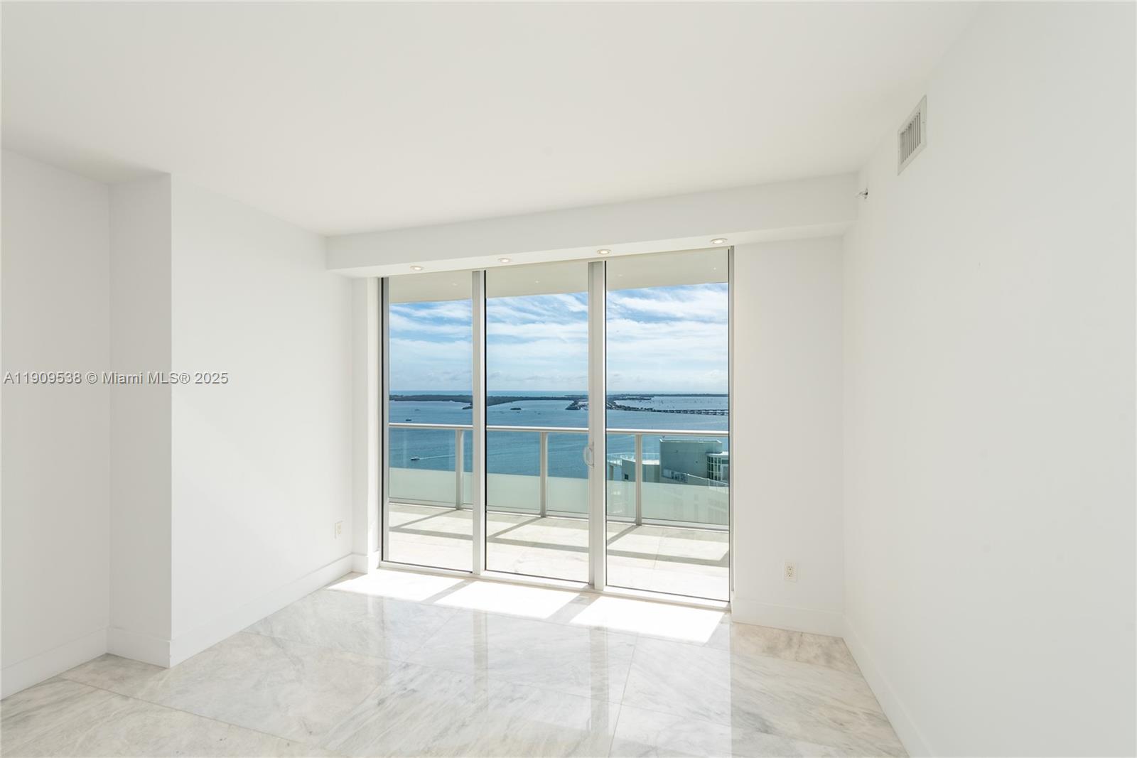1300 Brickell Bay Dr #3203, Miami FL 33131