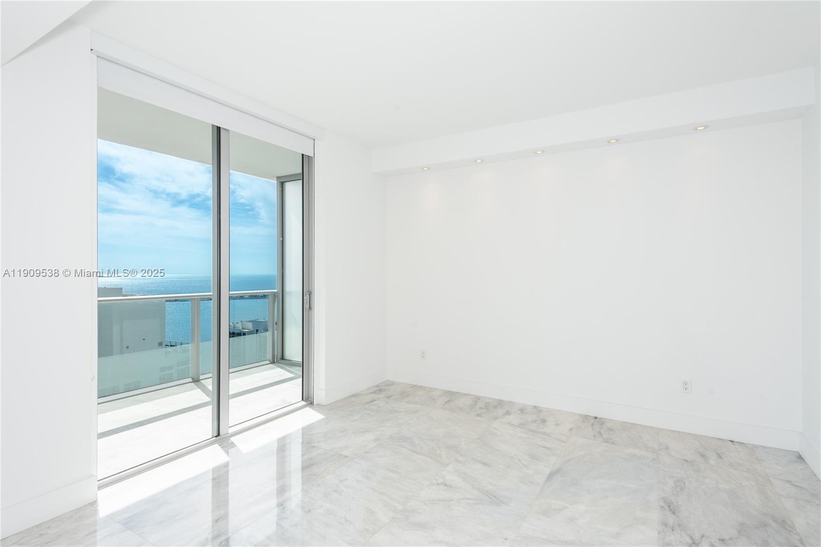 1300 Brickell Bay Dr #3203, Miami FL 33131