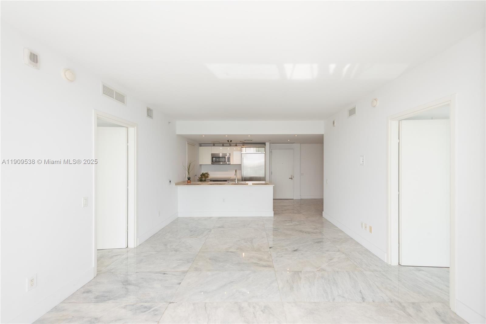 1300 Brickell Bay Dr #3203, Miami FL 33131