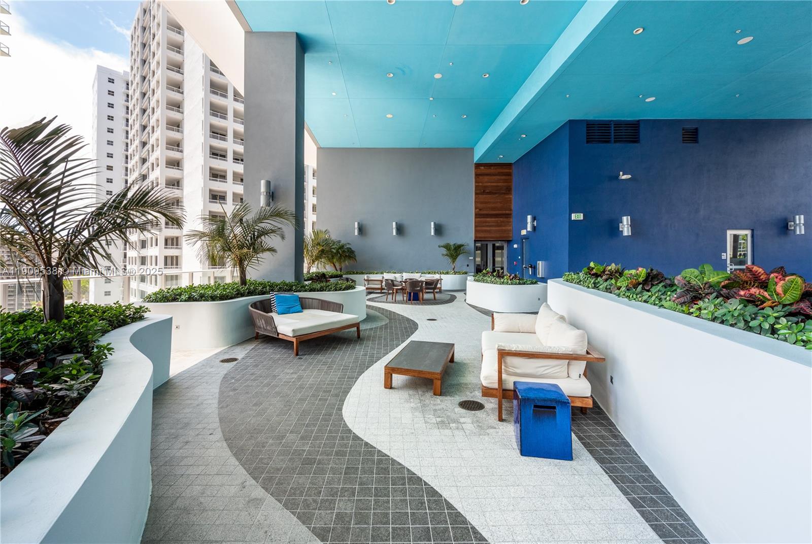 1300 Brickell Bay Dr #3203, Miami FL 33131