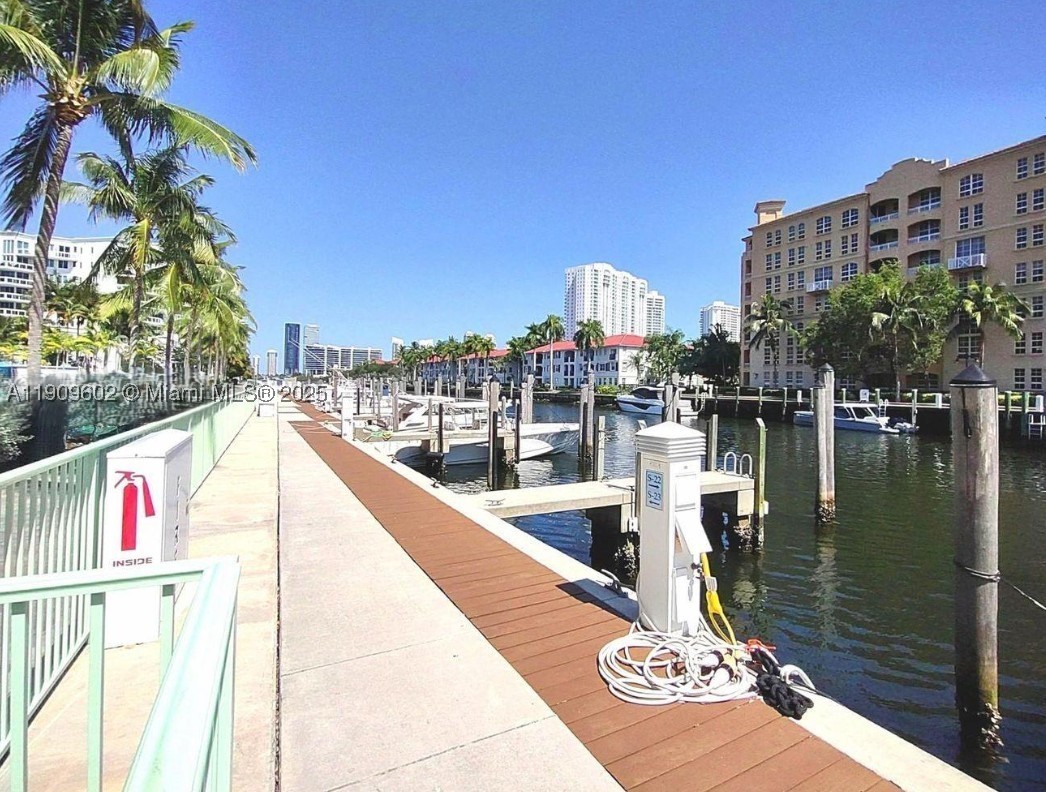 2950 NE 188th St #501, Aventura FL 33180