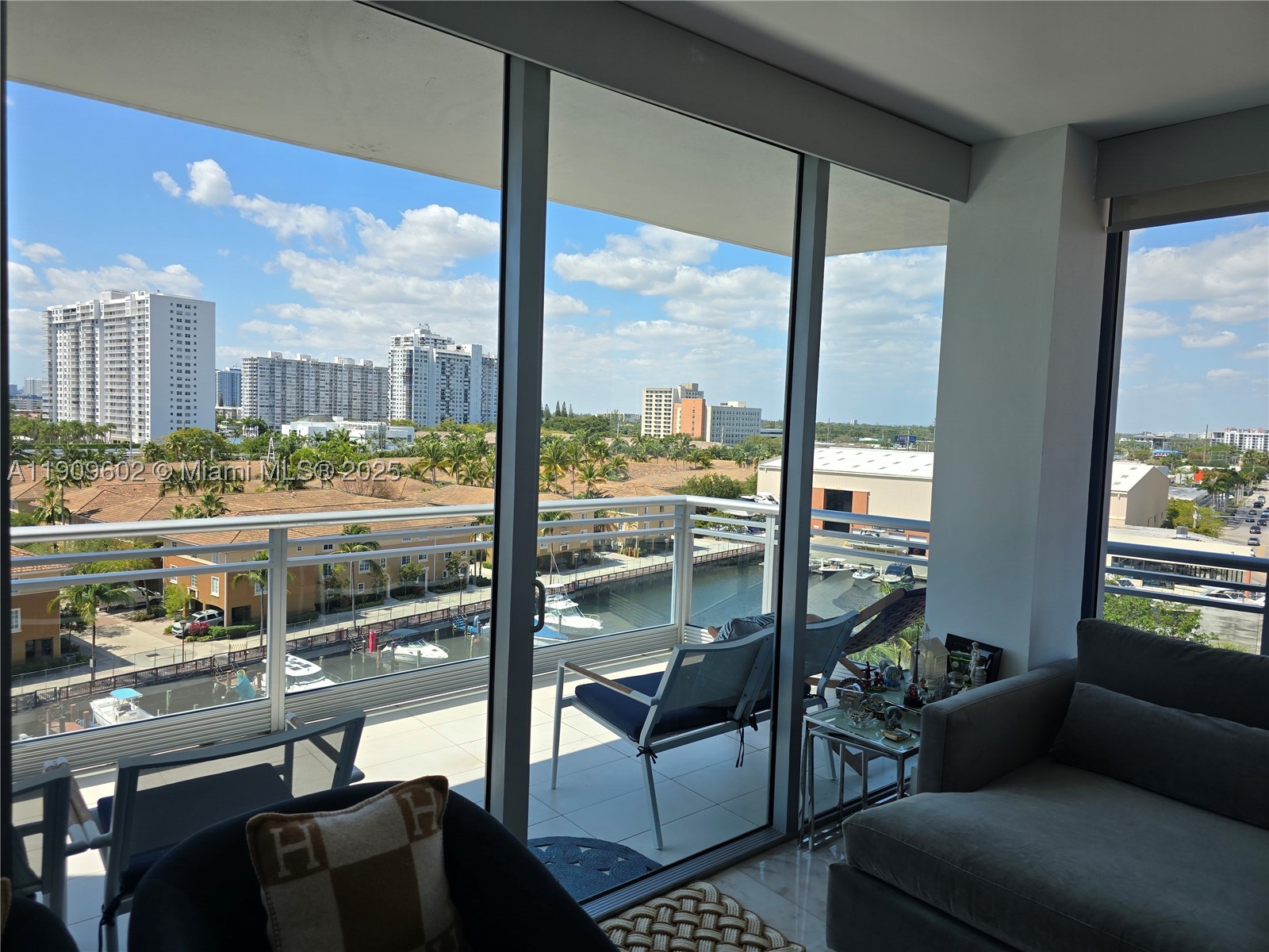 2950 NE 188th St #501, Aventura FL 33180