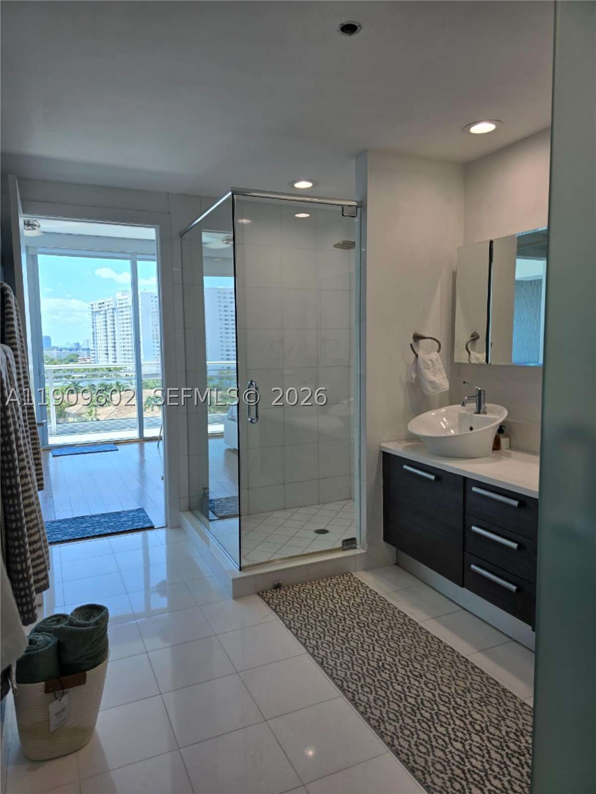 2950 NE 188th St #501, Aventura FL 33180