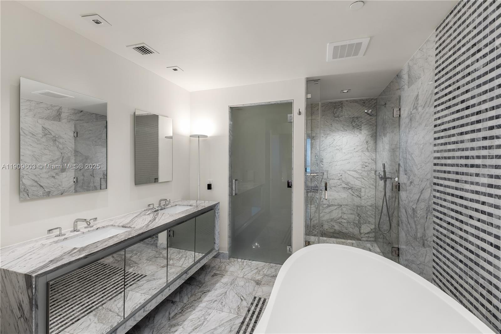 788 NE 23rd St #2101, Miami FL 33137