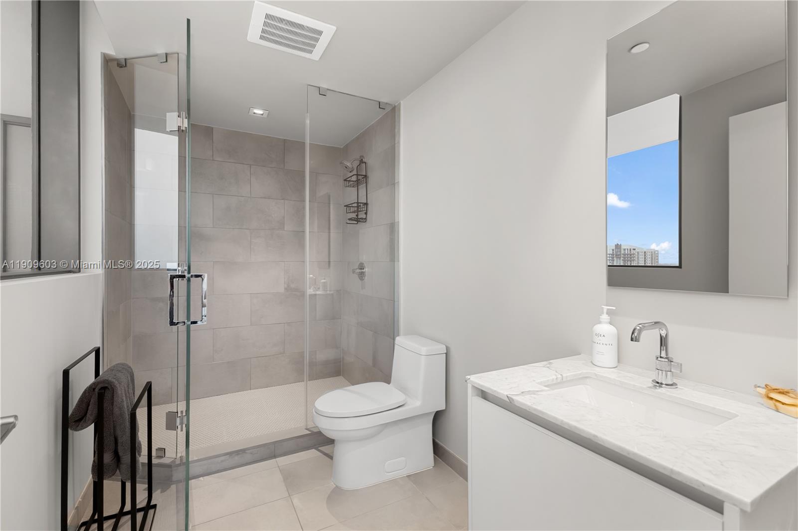 788 NE 23rd St #2101, Miami FL 33137