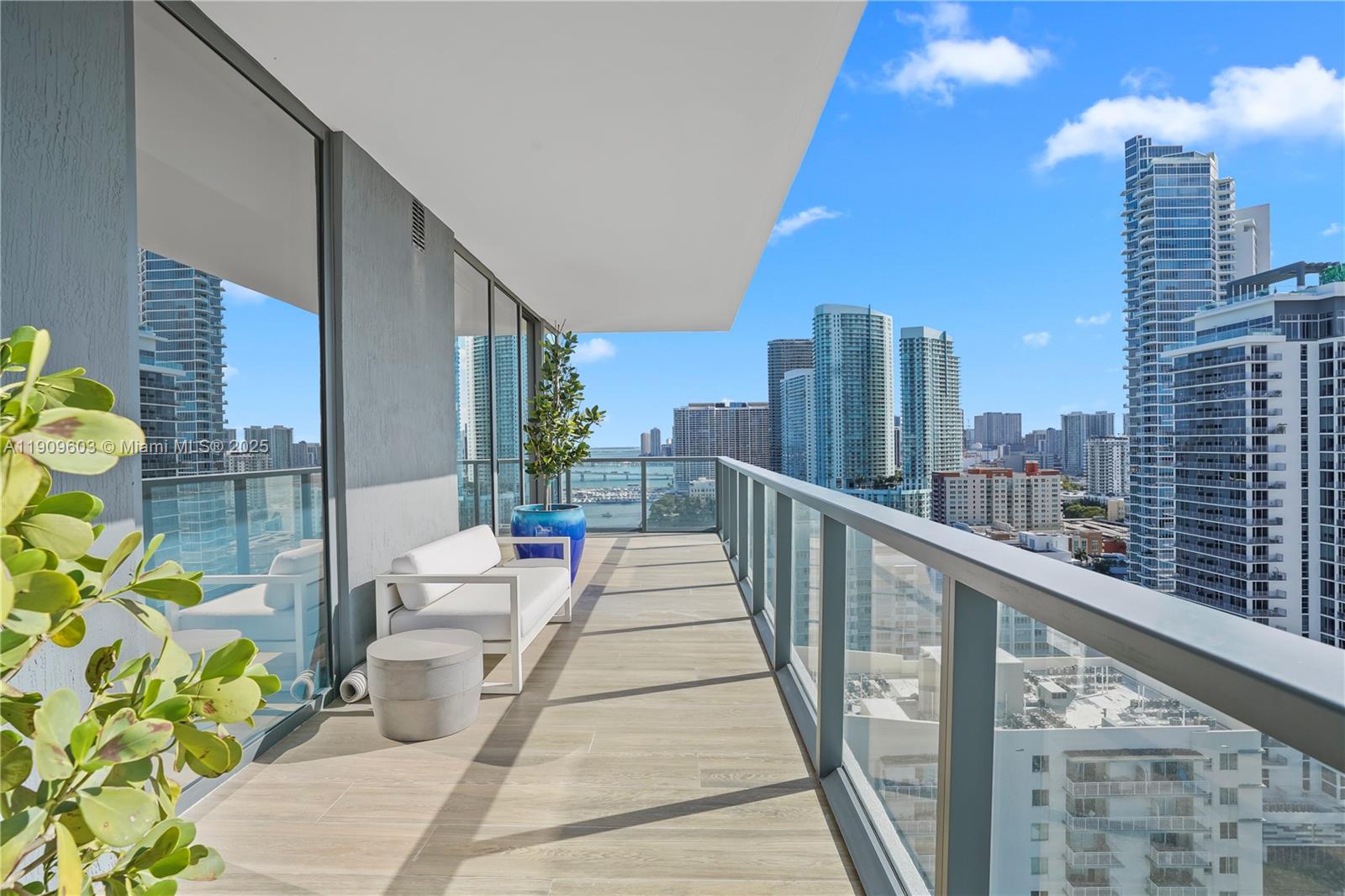 788 NE 23rd St #2101, Miami FL 33137