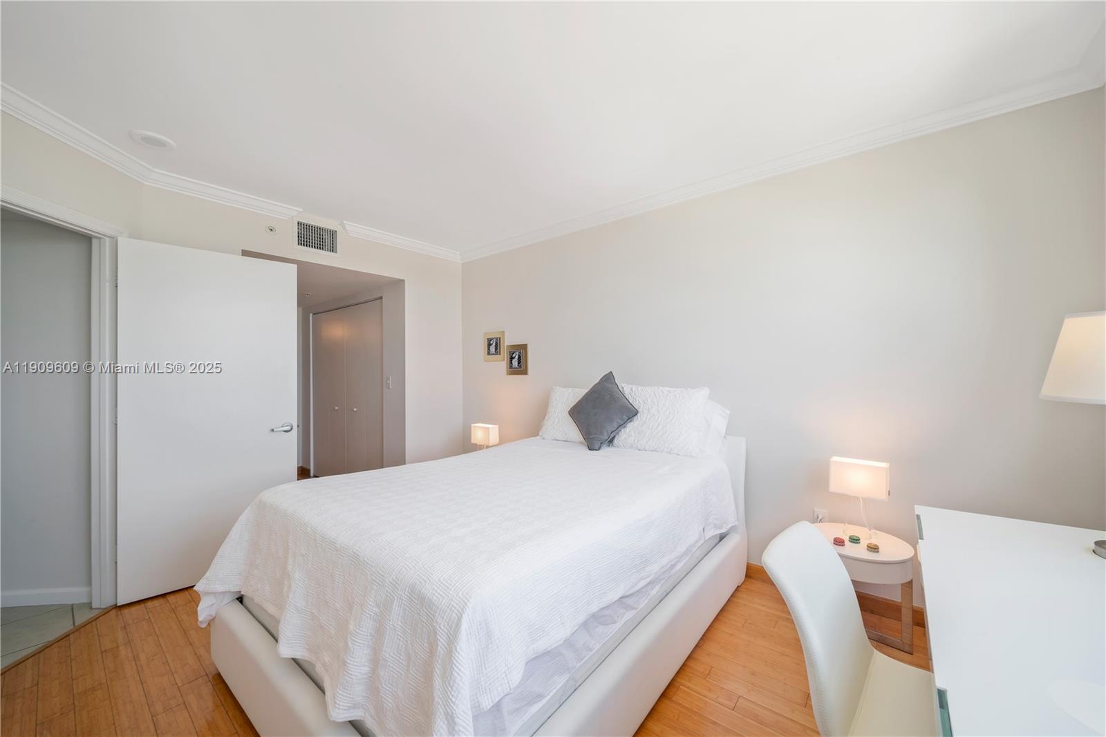 90 Alton Rd #2201, Miami Beach FL 33139