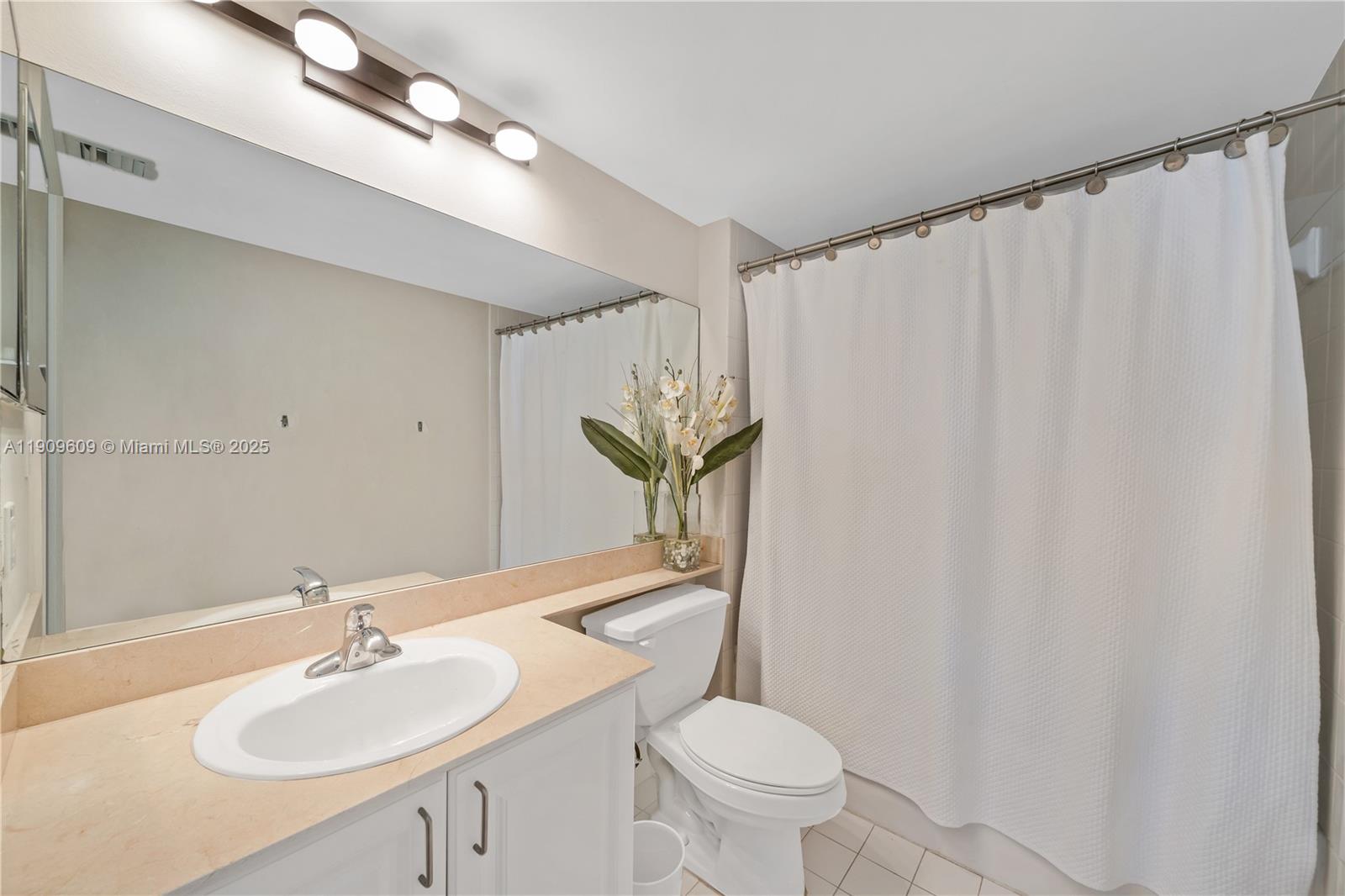 90 Alton Rd #2201, Miami Beach FL 33139