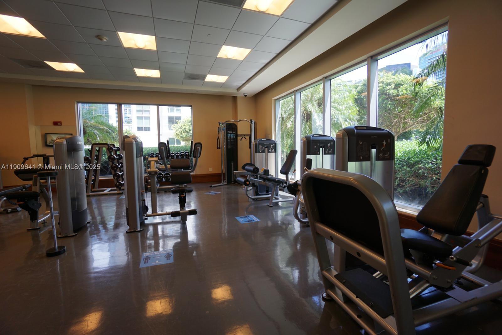 1060 Brickell Ave #1411, Miami FL 33131