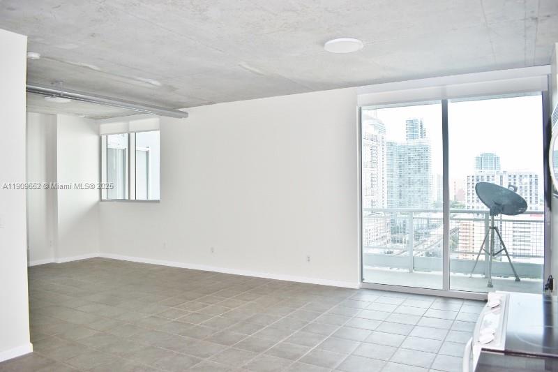 690 SW 1st Ct #2325, Miami FL 33130