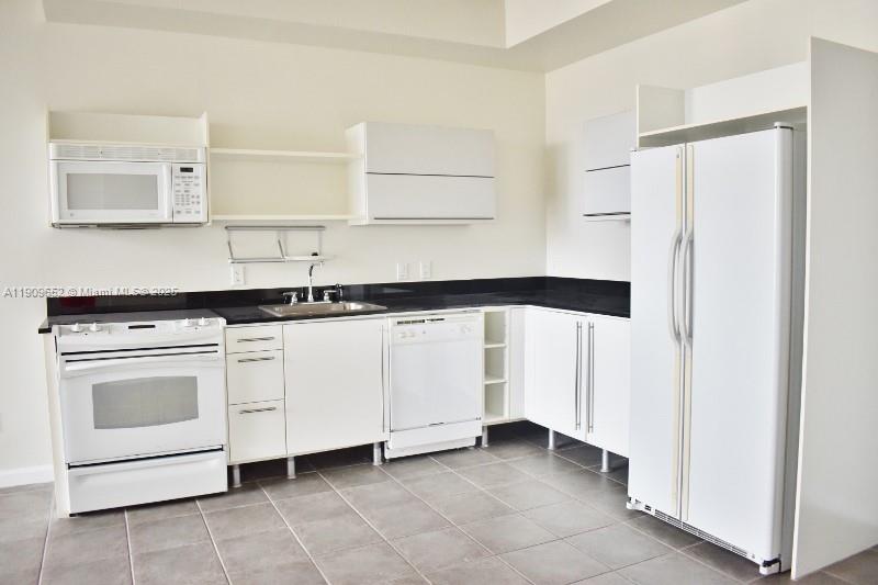 690 SW 1st Ct #2325, Miami FL 33130