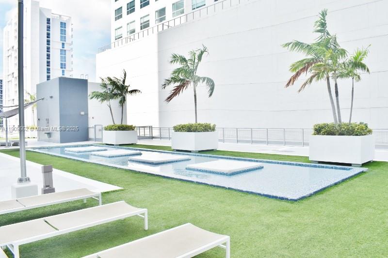 690 SW 1st Ct #2325, Miami FL 33130