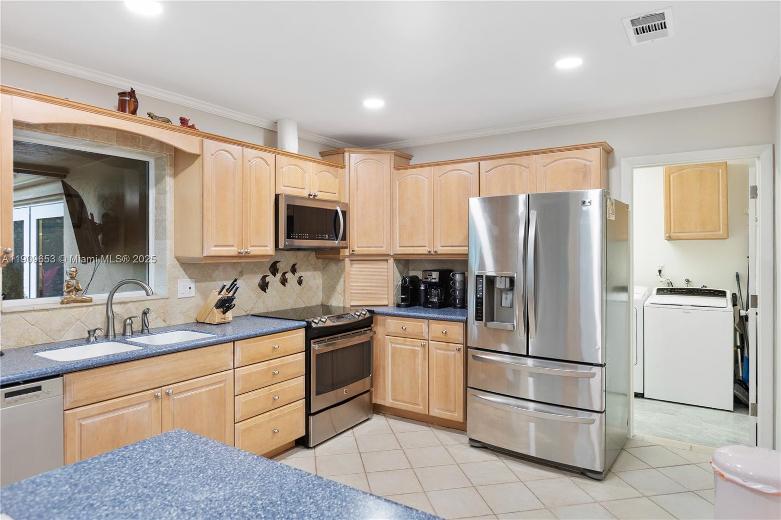 418 SE 3rd Ter #0, Dania Beach FL 33004
