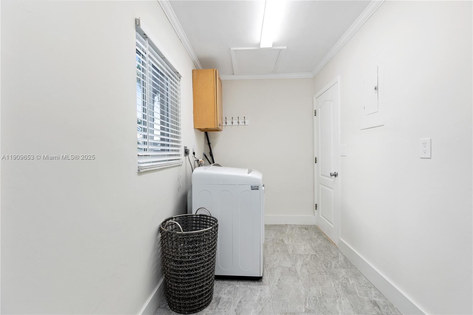 418 SE 3rd Ter #0, Dania Beach FL 33004