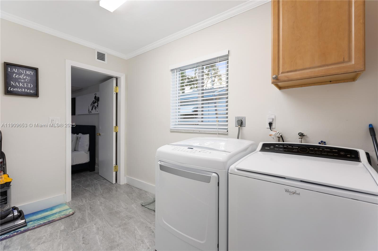 418 SE 3rd Ter #0, Dania Beach FL 33004