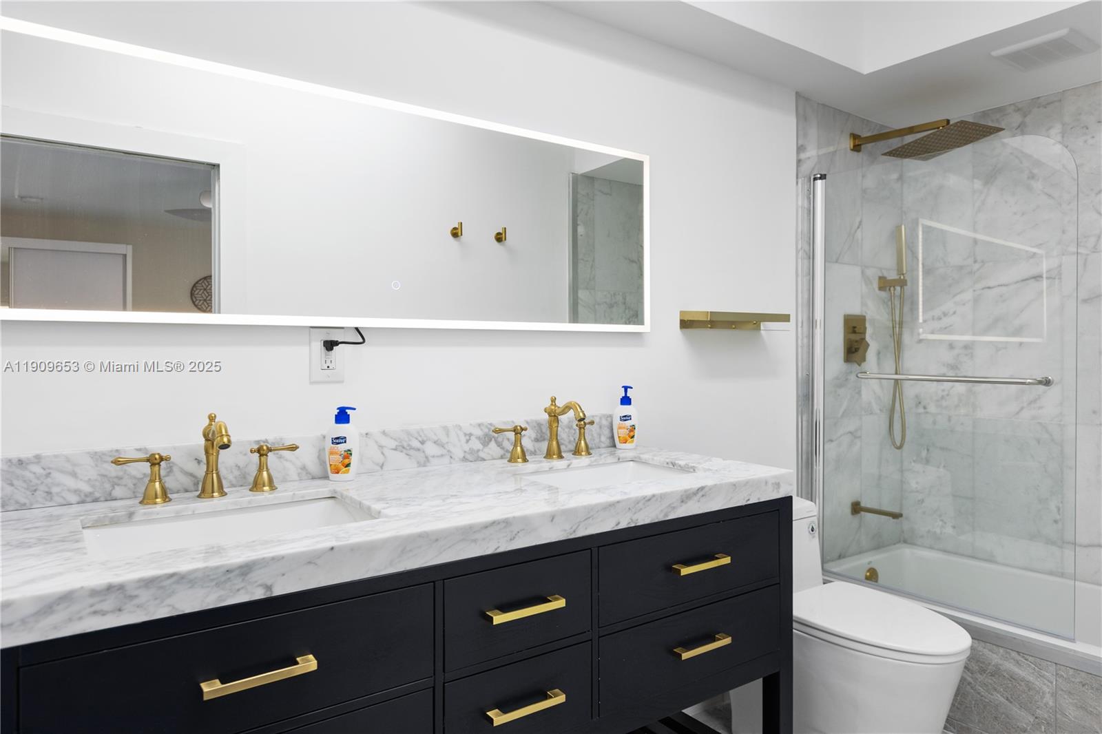 418 SE 3rd Ter #0, Dania Beach FL 33004