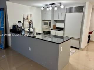 465 Brickell Ave #5402, Miami FL 33131