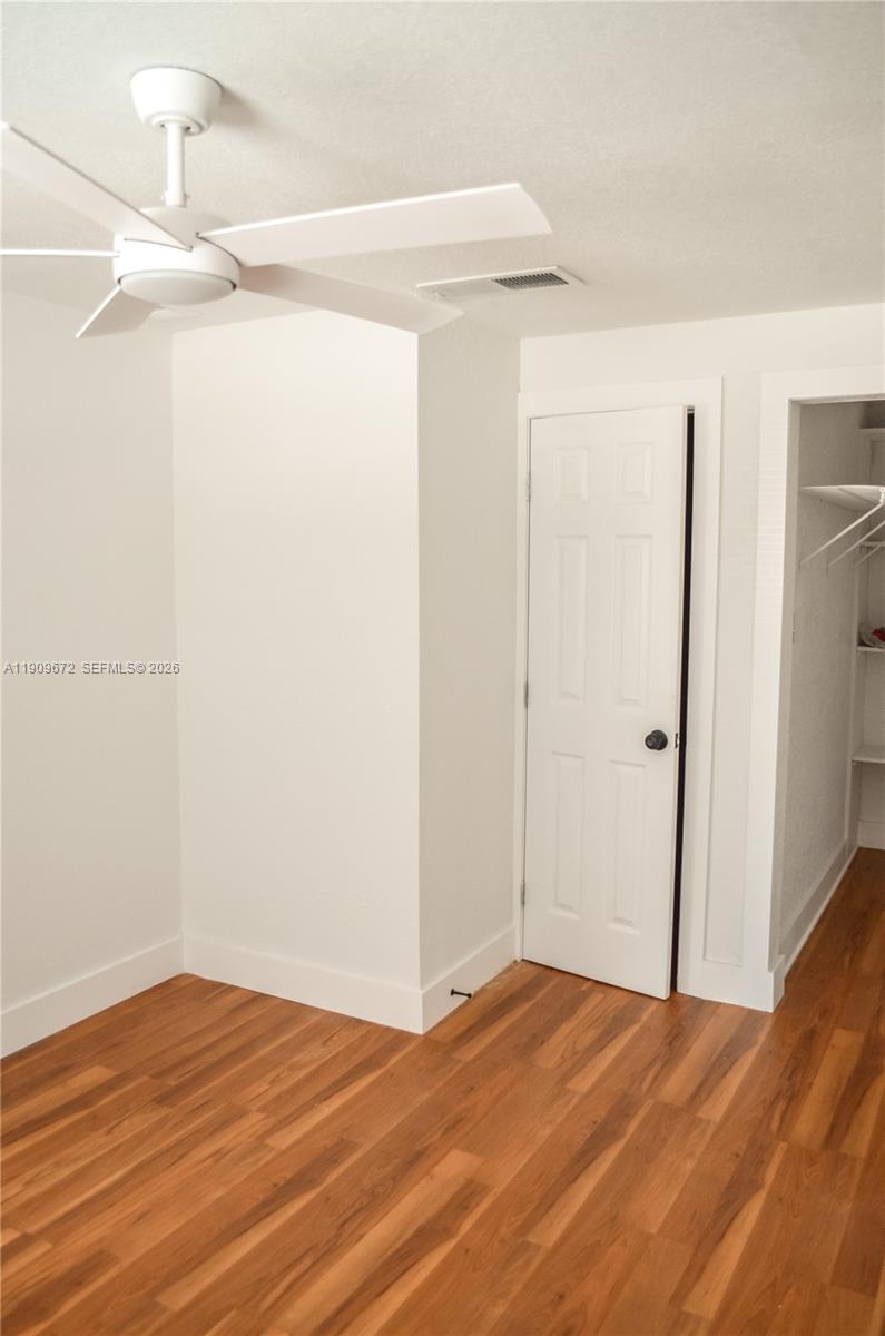 707 N J St, Lake Worth FL 33460