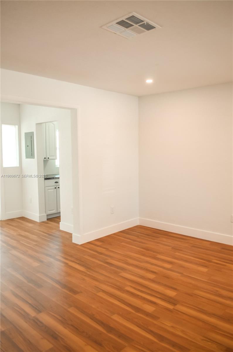 707 N J St, Lake Worth FL 33460