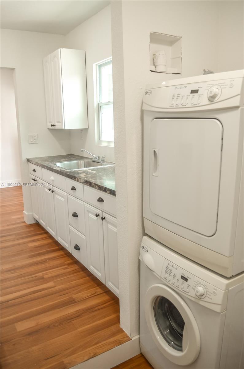 707 N J St, Lake Worth FL 33460