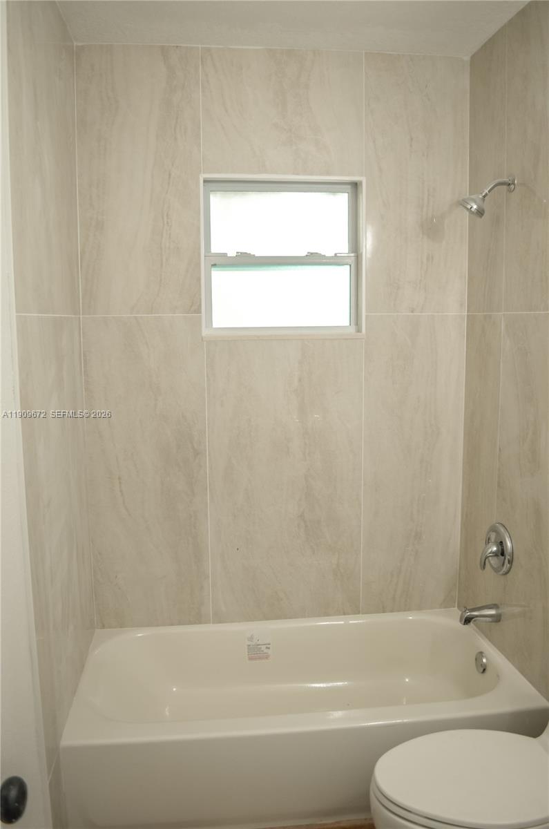 707 N J St, Lake Worth FL 33460