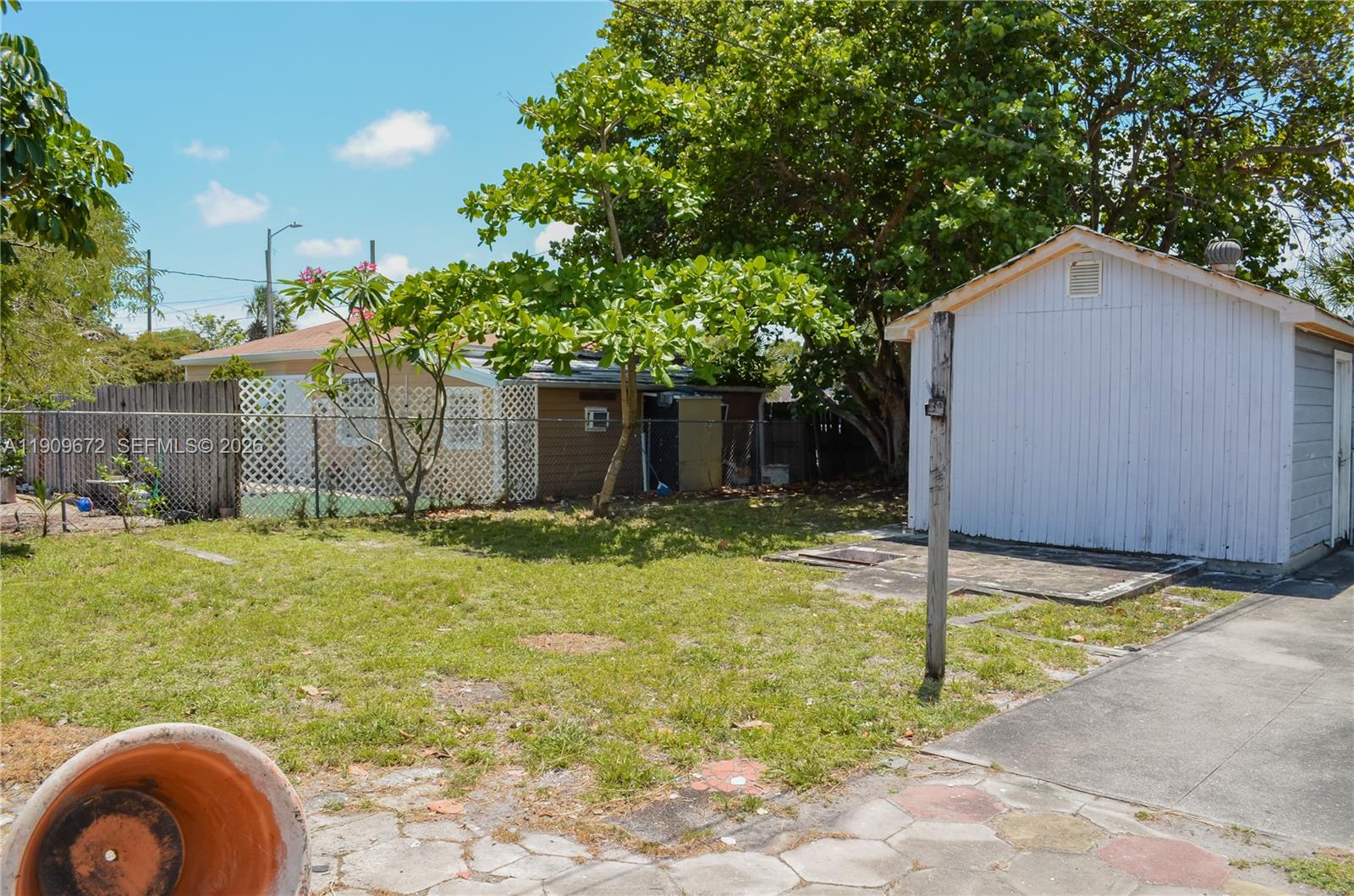 707 N J St, Lake Worth FL 33460