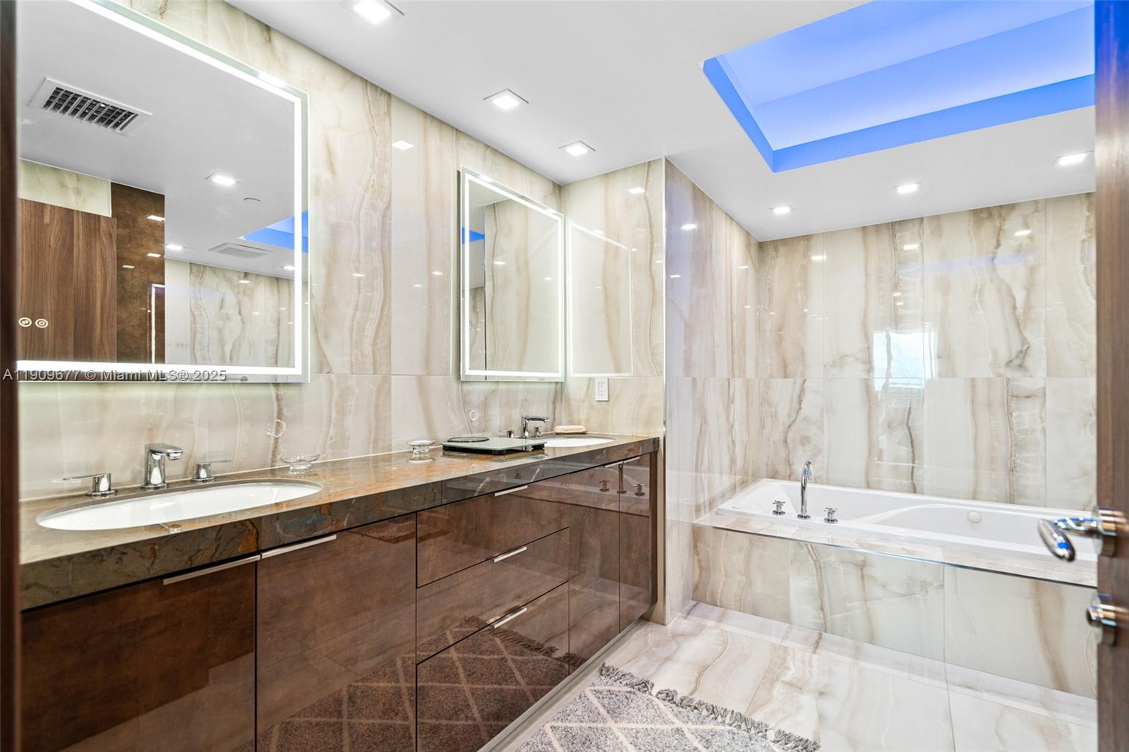 9559 Collins Ave #S8-F, Surfside FL 33154