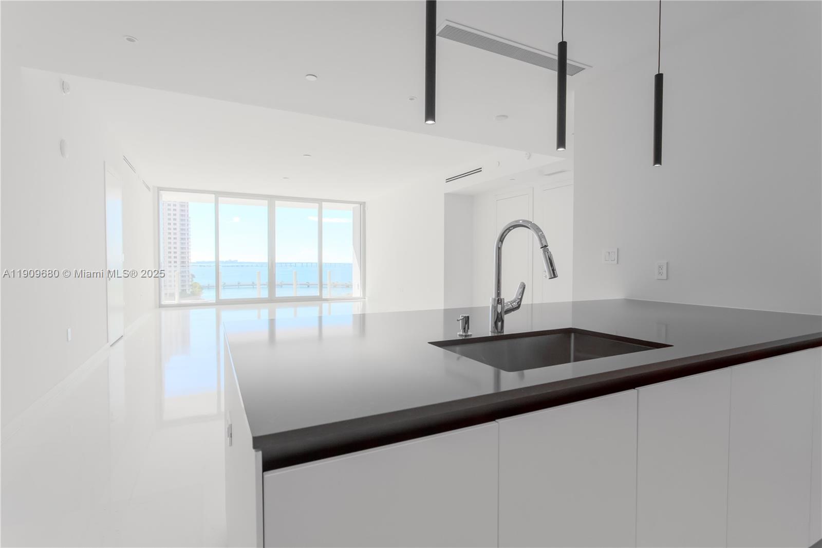 300 Biscayne Blvd Way #1003, Miami FL 33131
