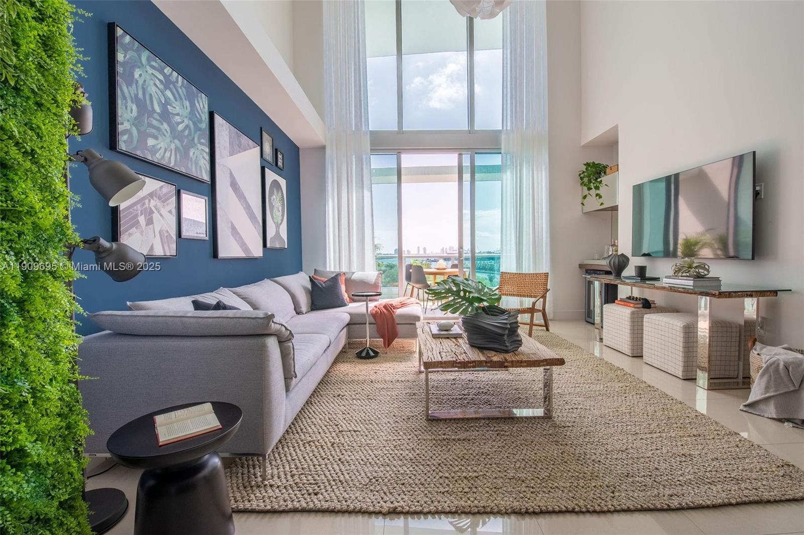 900 Biscayne Blvd #702, Miami FL 33132