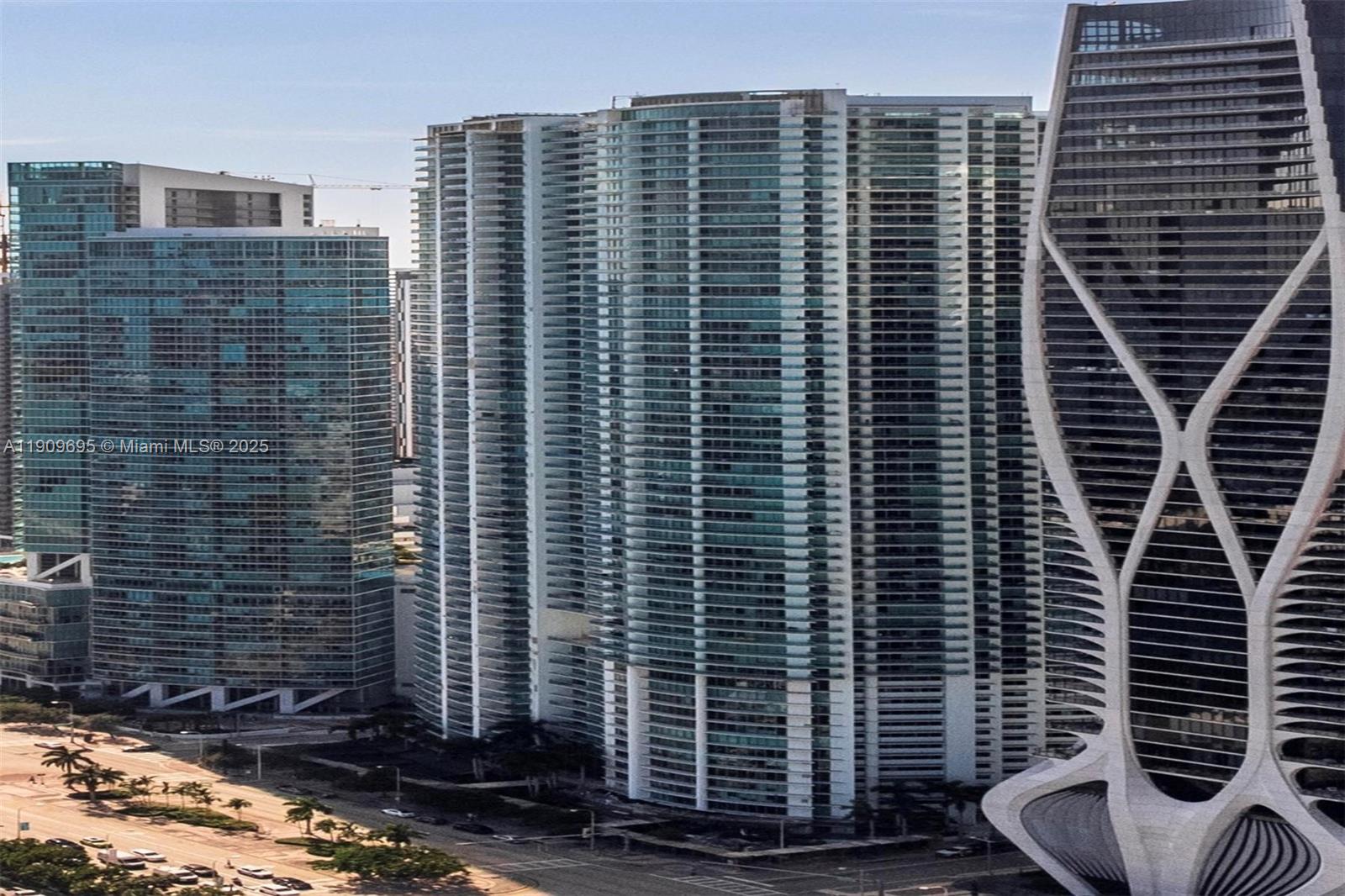 900 Biscayne Blvd #702, Miami FL 33132