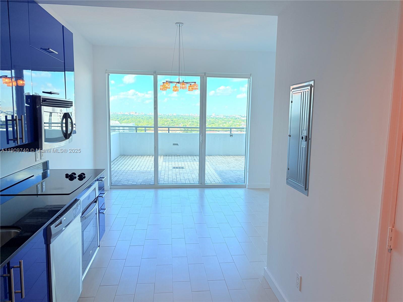 60 SW 13th St #1119, Miami FL 33130