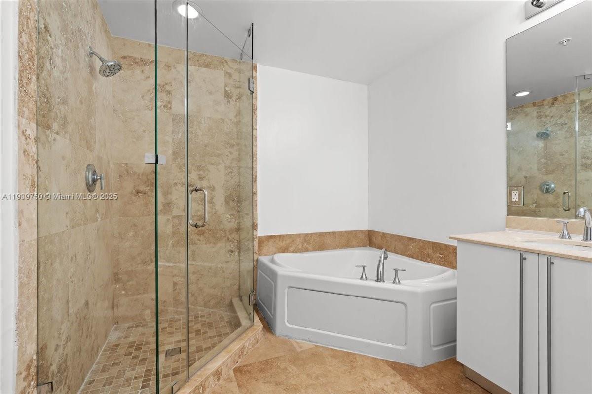 3030 NE 188 Street #604, Aventura FL 33180