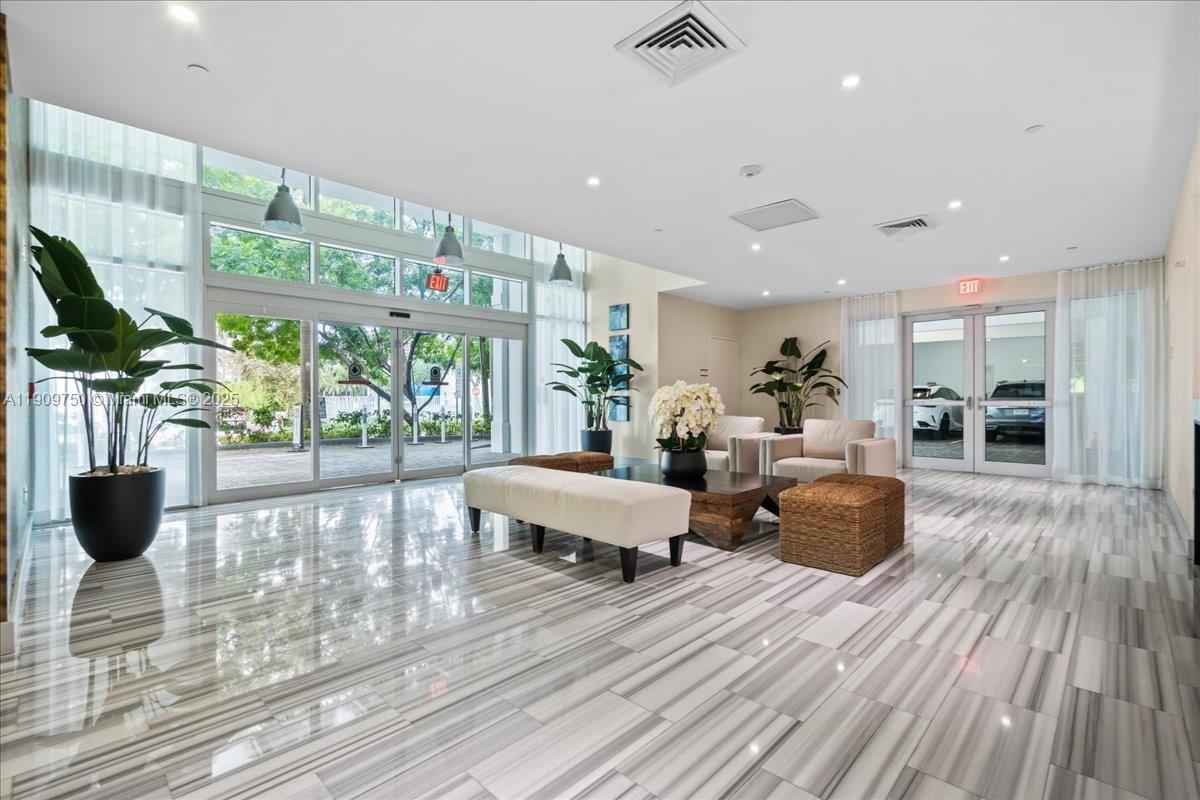 3030 NE 188 Street #604, Aventura FL 33180