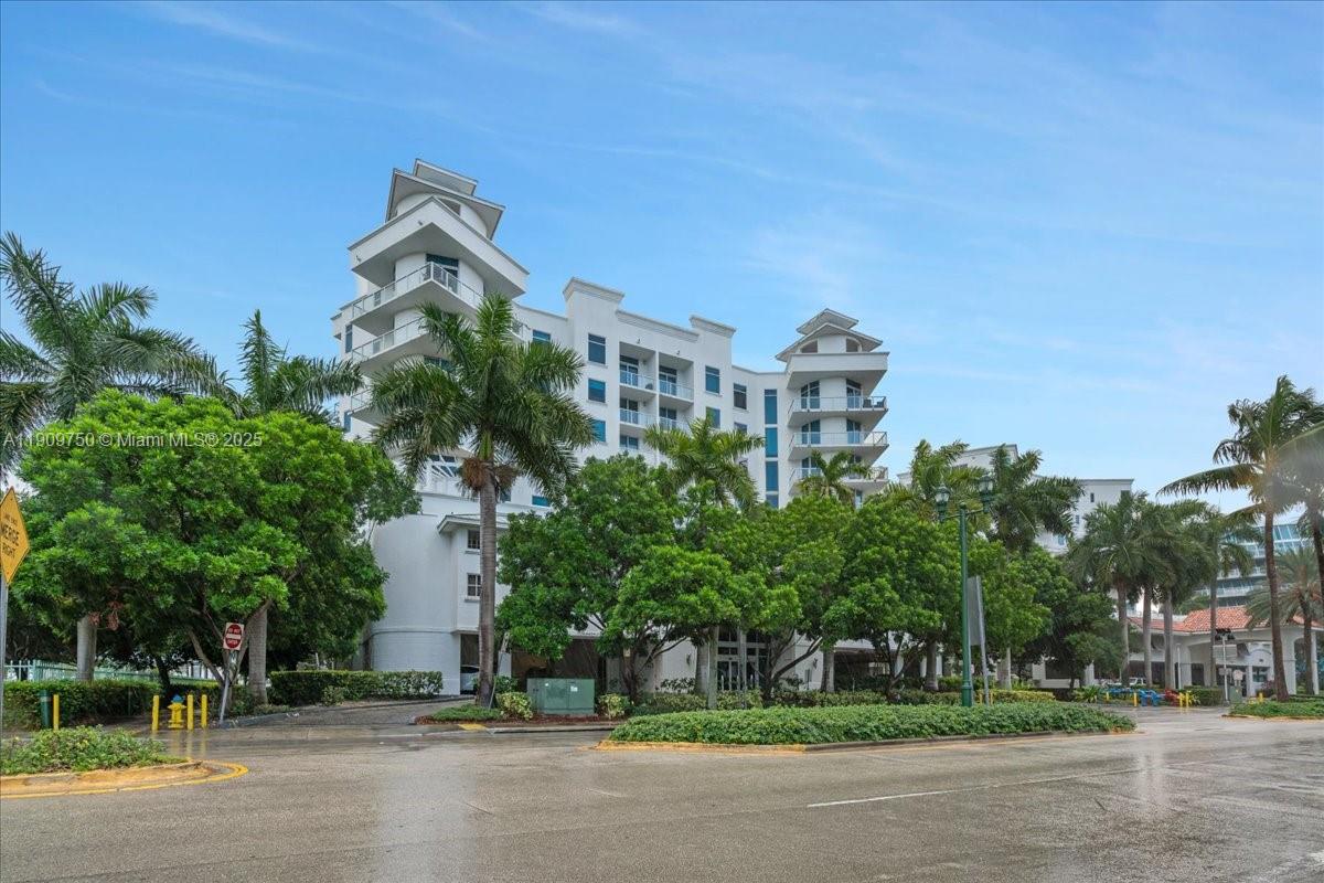 3030 NE 188 Street #604, Aventura FL 33180