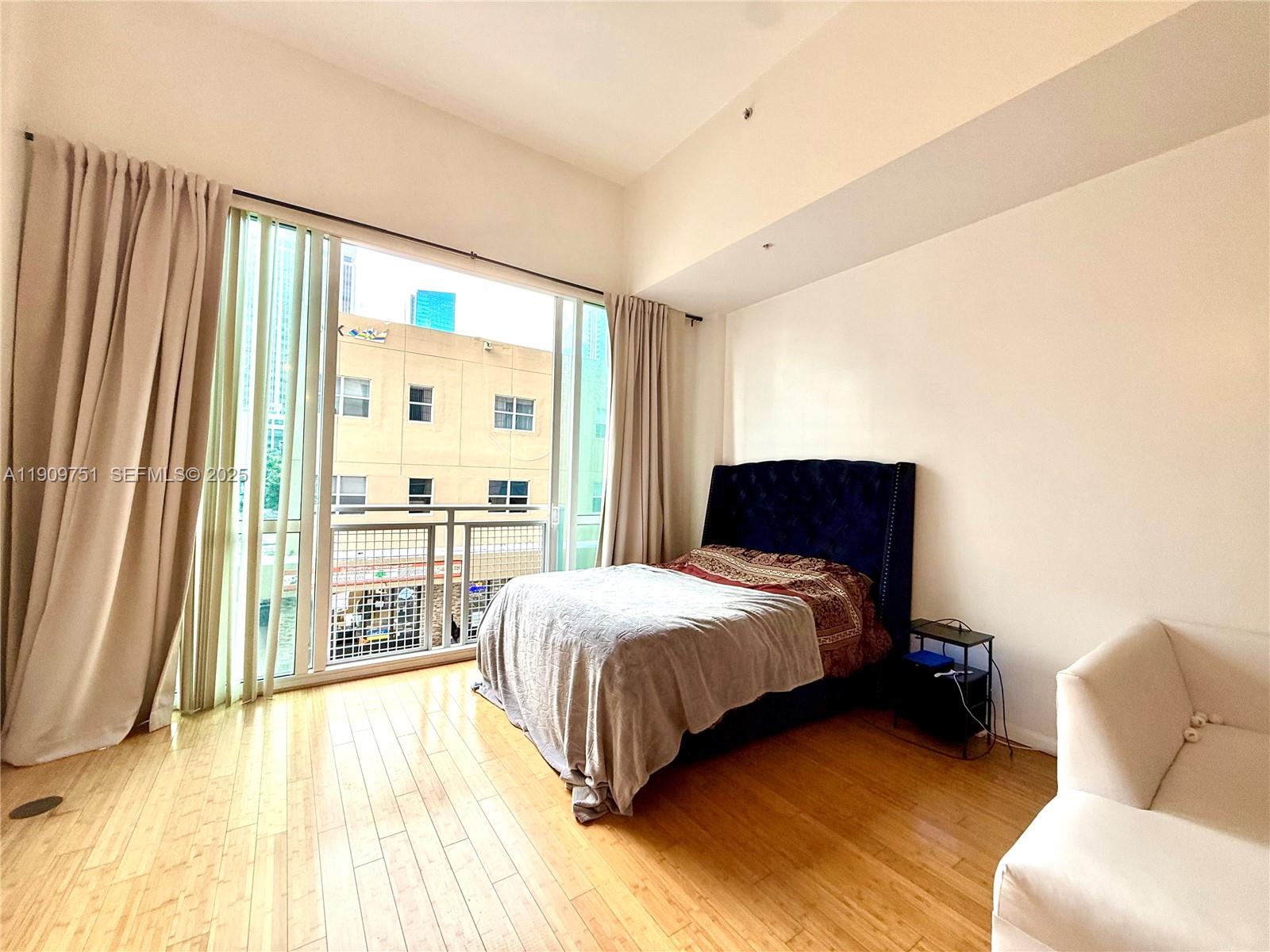 253 NE 2nd St #219, Miami FL 33132