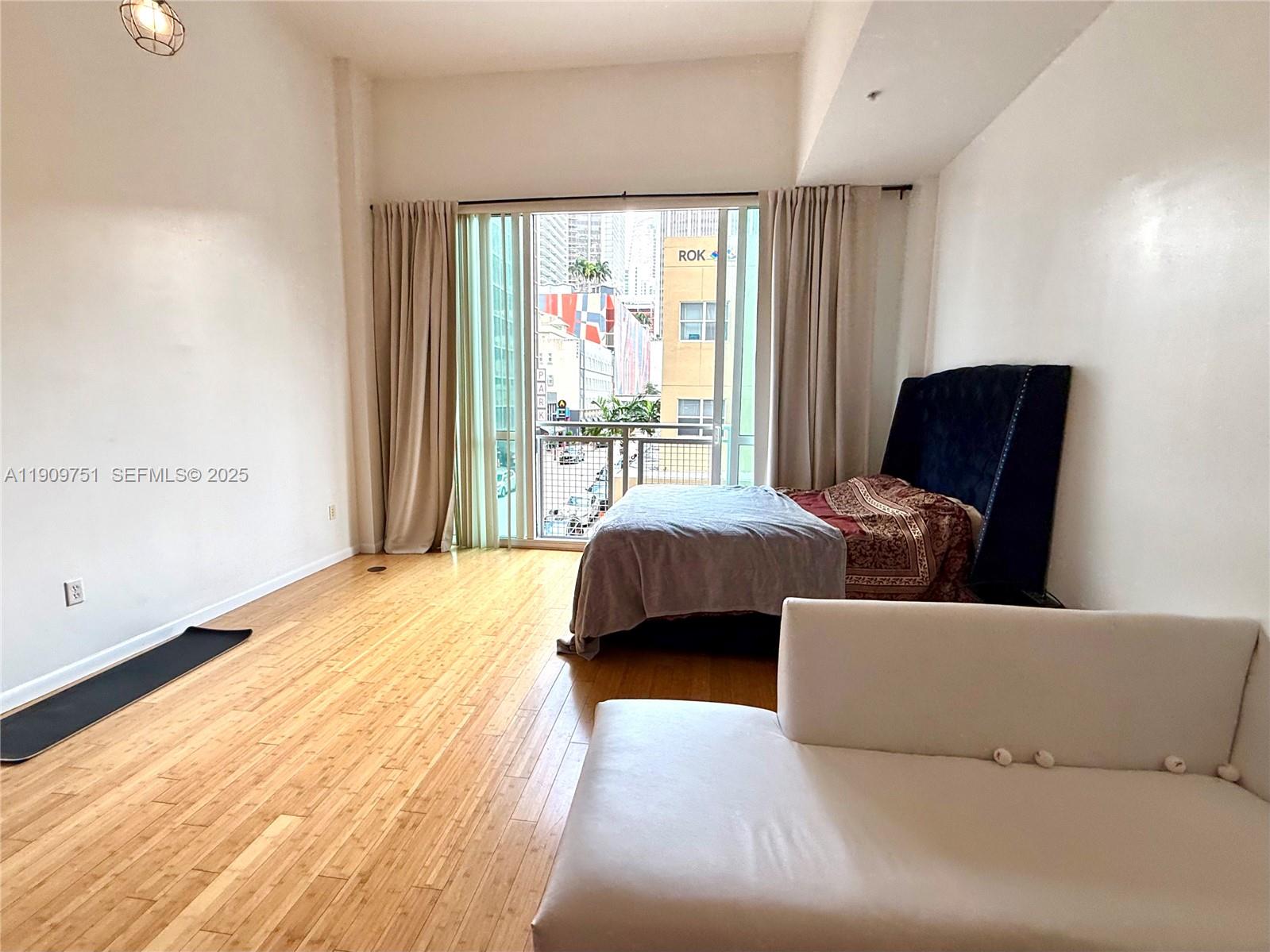 253 NE 2nd St #219, Miami FL 33132
