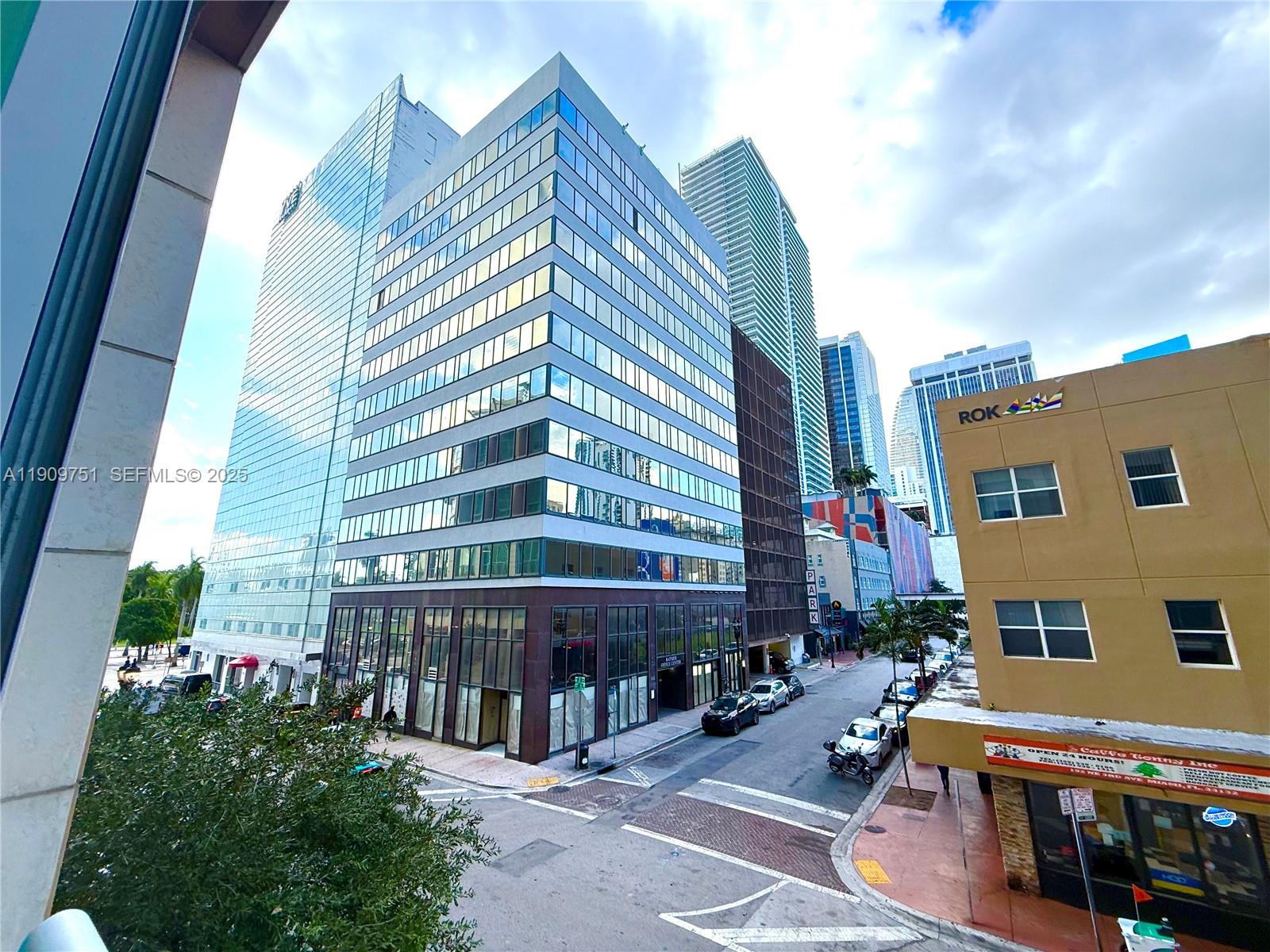 253 NE 2nd St #219, Miami FL 33132