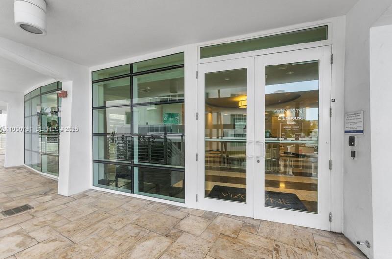 253 NE 2nd St #219, Miami FL 33132