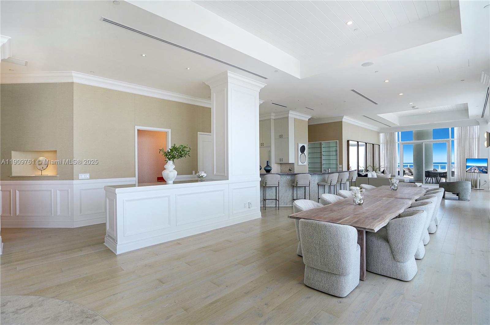 4401 Collins Ave #PH South, Miami Beach FL 33140