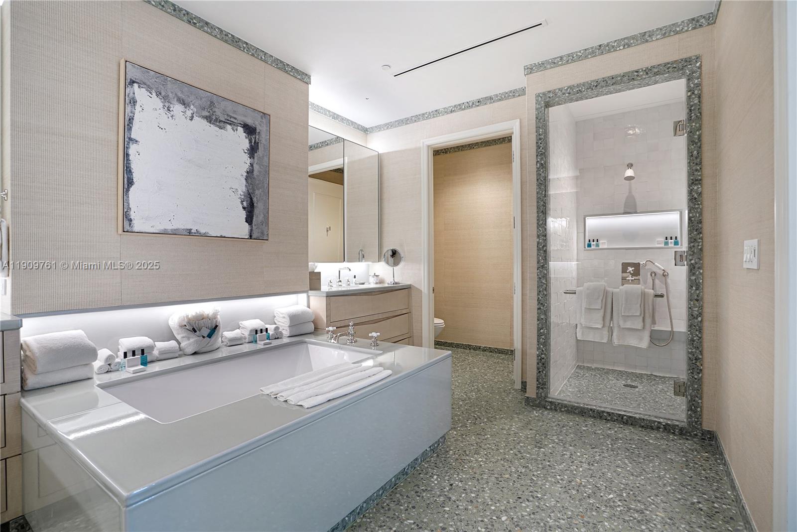 4401 Collins Ave #PH South, Miami Beach FL 33140