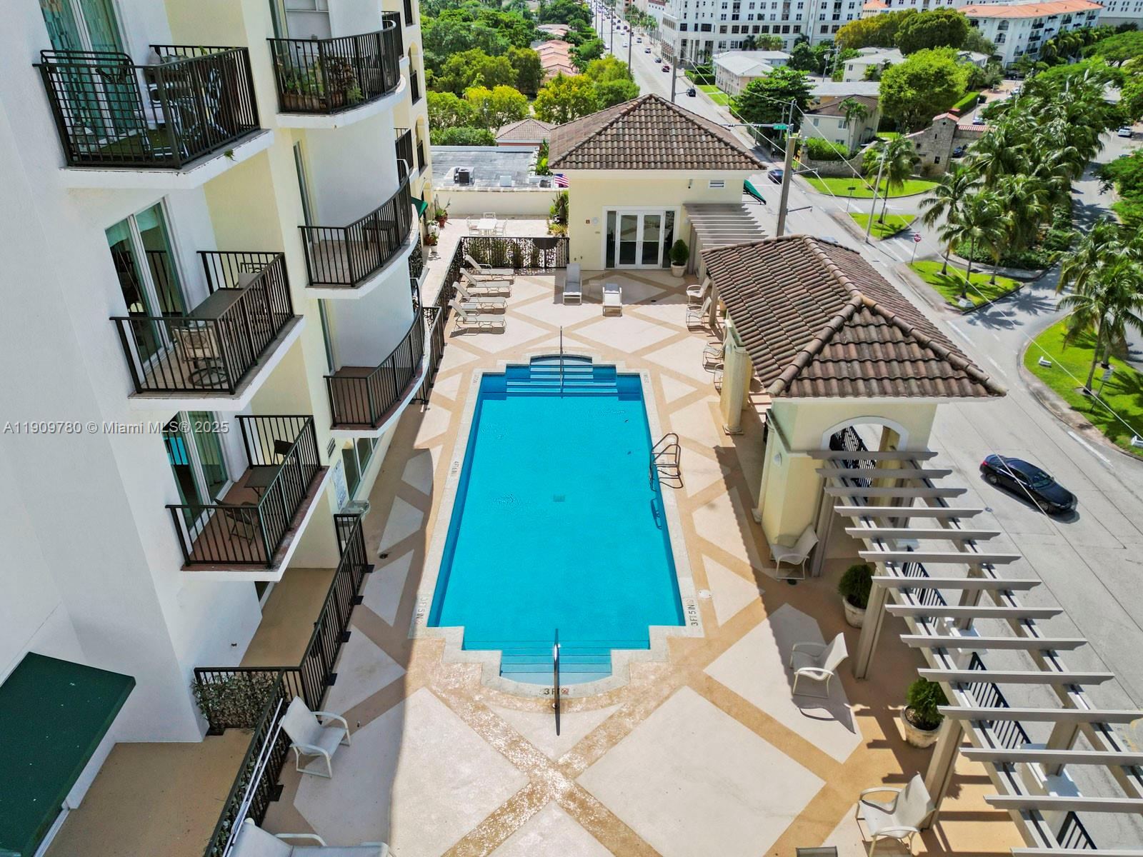 1627 SW 37th Ave #1103, Miami FL 33145
