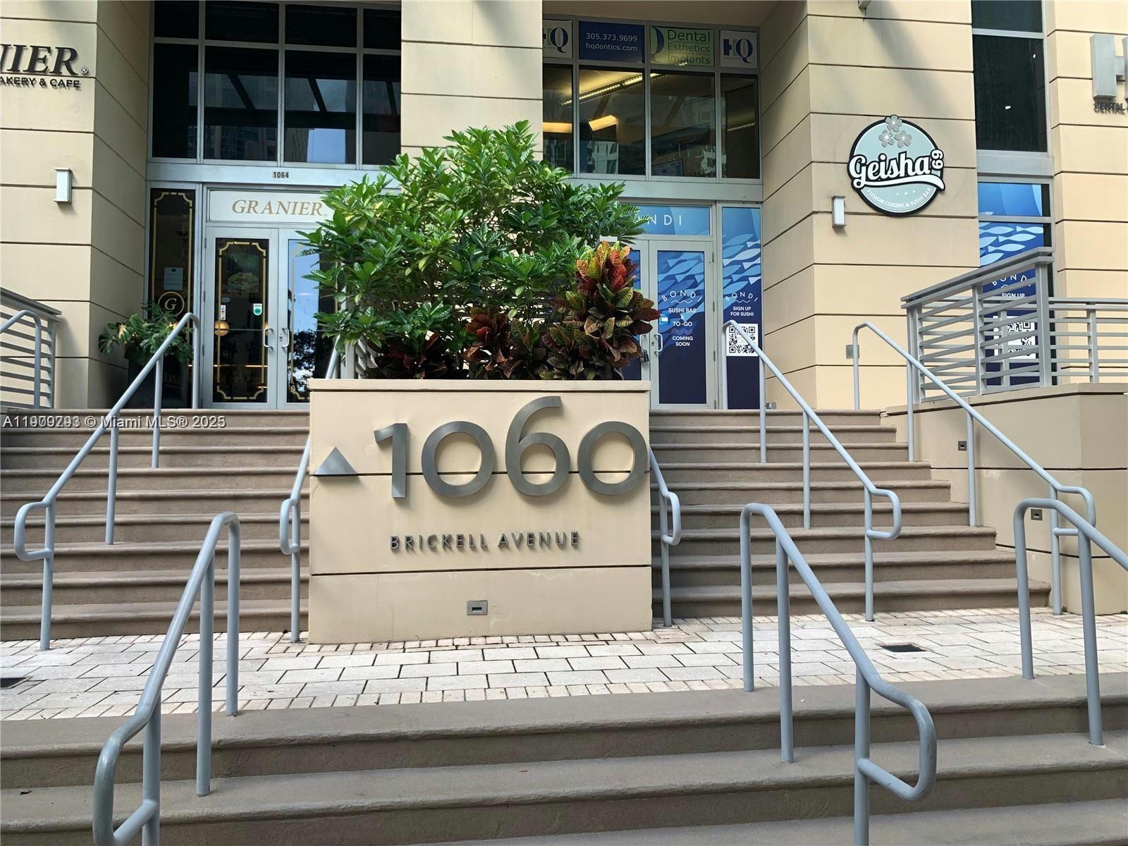 1060 Brickell Ave #1701, Miami FL 33131